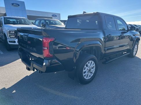 Used 2024 Toyota Tacoma SR5 image 8