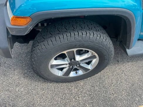 Used 2020 Jeep Wrangler Unlimited Sahara AWD/4WD image 4