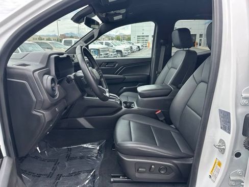 Certified 2025 Chevrolet Colorado Trail Boss AWD/4WD image 16