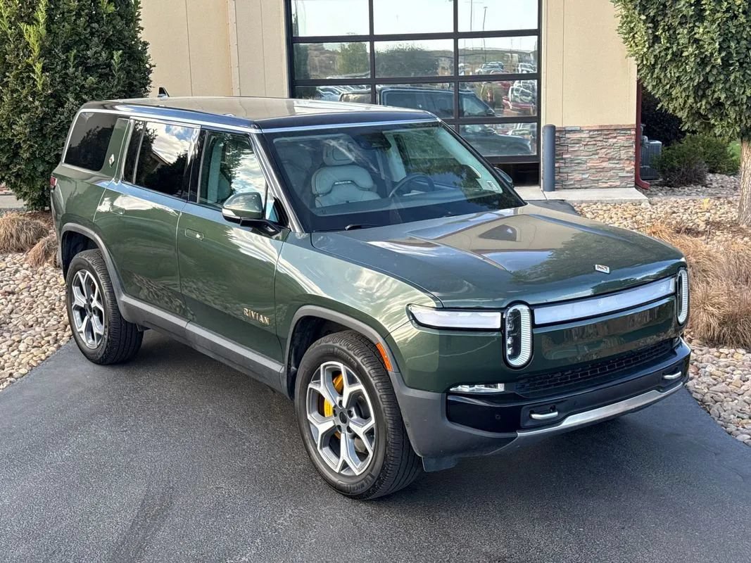 Used 2023 Rivian R1S Adventure Quad AWD/4WD image 6
