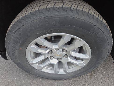 Used 2023 Chevrolet Silverado 1500 LT image 12