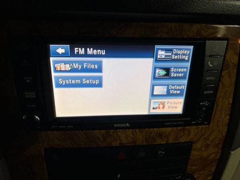 Used 2010 Jeep Grand Cherokee Limited image 30