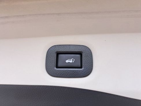 Used 2020 Nissan Rogue SV w/ Sun & Sound Touring Package image 7