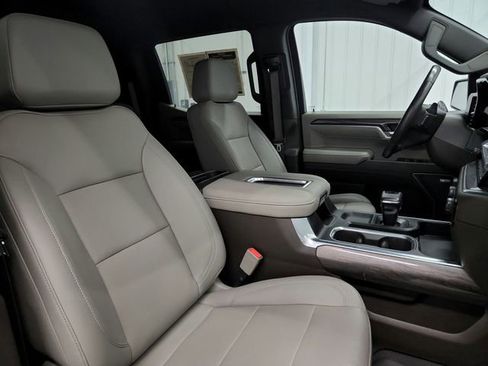 Used 2022 Chevrolet Silverado 1500 LTZ w/ LTZ Convenience Package II image 30