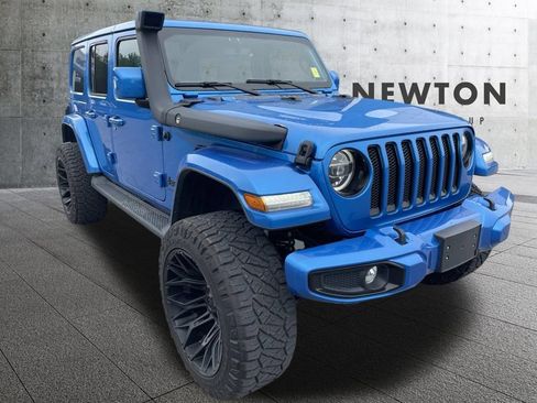 Used 2022 Jeep Wrangler Unlimited Sahara AWD/4WD image 1