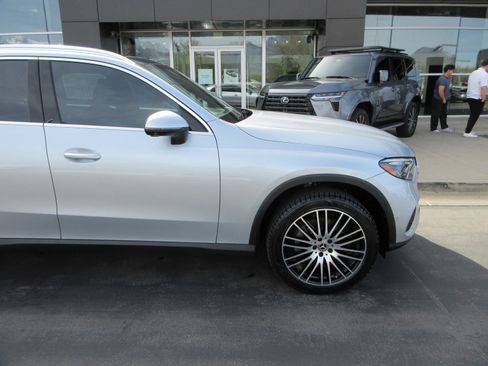 Used 2023 Mercedes-Benz GLC 300 4MATIC image 13