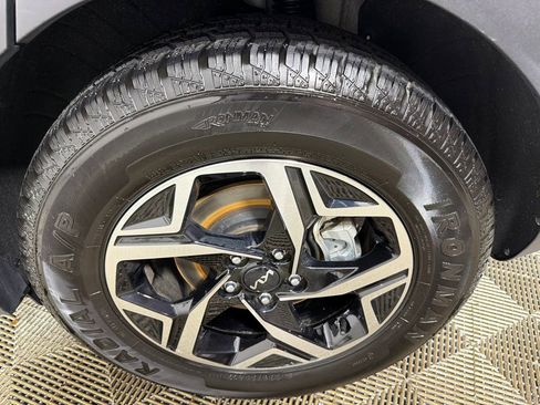 Used 2024 Kia Sportage LX image 19