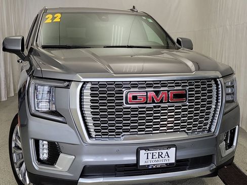 Used 2022 GMC Yukon XL Denali w/ Advanced Technology Package image 4