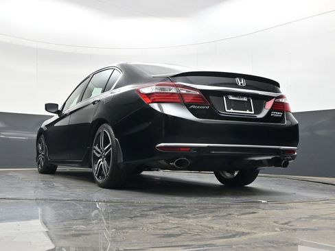 Used 2017 Honda Accord Sport Special Edition image 29