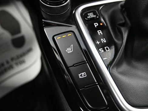 Certified 2024 Kia Seltos EX image 24