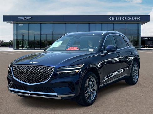 Used 2025 Genesis GV70 2.5T Select w/ Select Package image 3