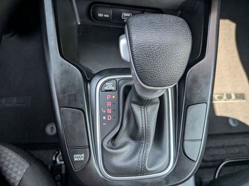 Used 2022 Kia Soul LX w/ Technology Package image 28