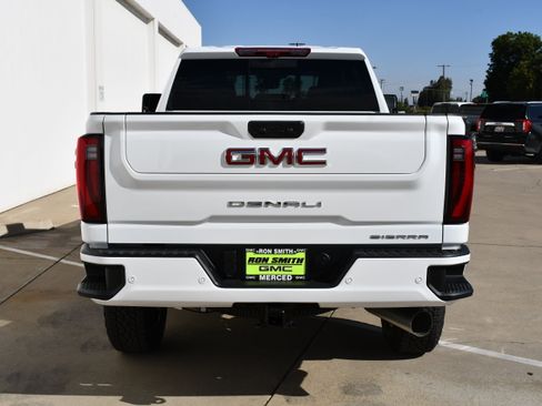 New 2026 GMC Sierra 2500 Denali w/ Technology Package AWD/4WD image 7