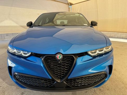 New 2024 Alfa Romeo Tonale Veloce image 9