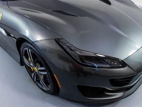 Certified 2019 Ferrari Portofino image 12