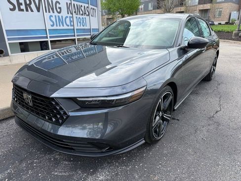 New 2026 Honda Accord SE image 2
