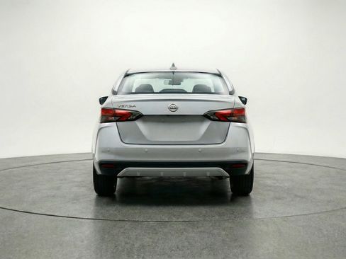 Used 2025 Nissan Versa SV image 7