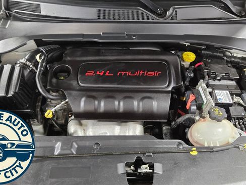 Used 2018 Jeep Compass Trailhawk w/ Leather Interior Group AWD/4WD image 40