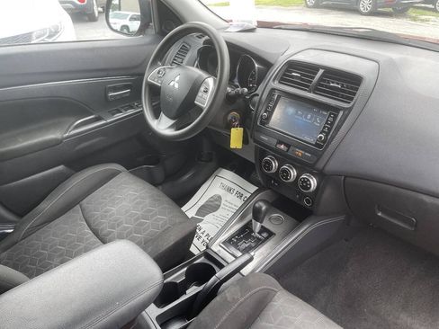 Used 2020 Mitsubishi Outlander Sport ES FWD image 27