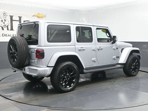 Used 2023 Jeep Wrangler Unlimited Sahara AWD/4WD image 44