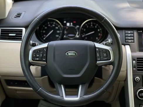 Used 2019 Land Rover Discovery Sport HSE AWD/4WD image 30