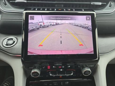 Certified 2022 Jeep Grand Cherokee L Overland w/ Luxury Tech Group IV image 18