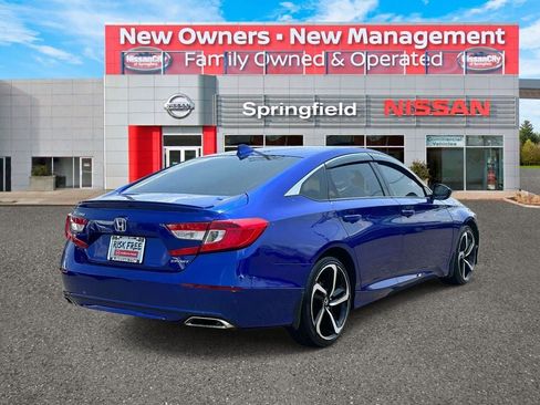 Used 2018 Honda Accord Sport image 5