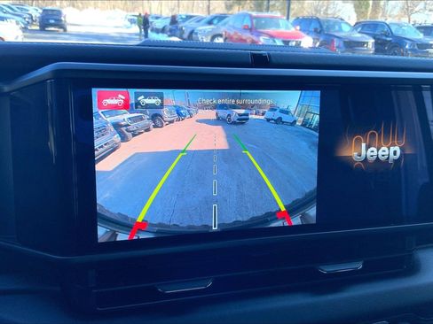 Used 2025 Jeep Wrangler Unlimited Rubicon 392 AWD/4WD image 23