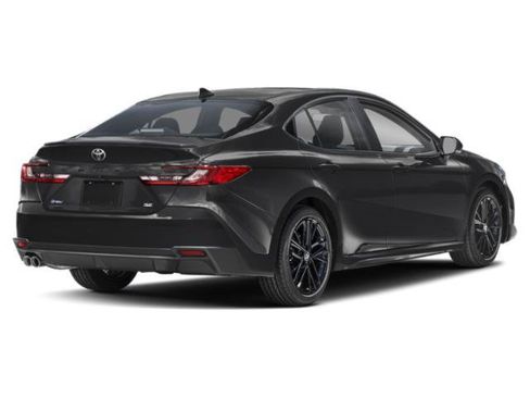 Used 2025 Toyota Camry SE FWD image 2