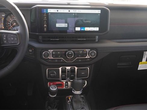 New 2025 Jeep Gladiator Rubicon w/ Convenience Group image 13