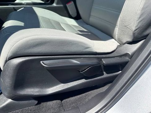 Used 2019 Honda CR-V LX image 13