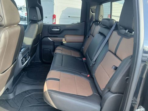 Used 2019 Chevrolet Silverado 1500 High Country w/ Technology Package image 11