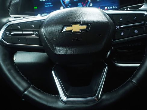 Used 2025 Chevrolet Equinox LT w/ Convenience Package II image 18