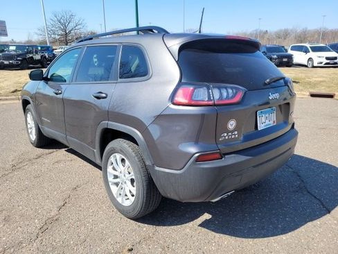 Used 2022 Jeep Cherokee Latitude Lux image 3