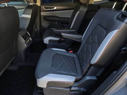 Used 2024 Volkswagen Atlas Peak Edition SE AWD/4WD image 13