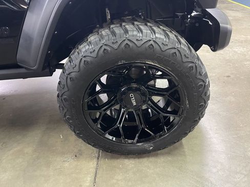 Used 2021 Jeep Wrangler Unlimited Sport image 10