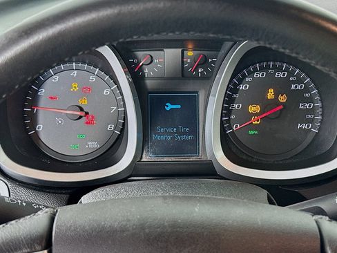 Used 2017 Chevrolet Equinox LT w/ Convenience Package AWD/4WD image 12