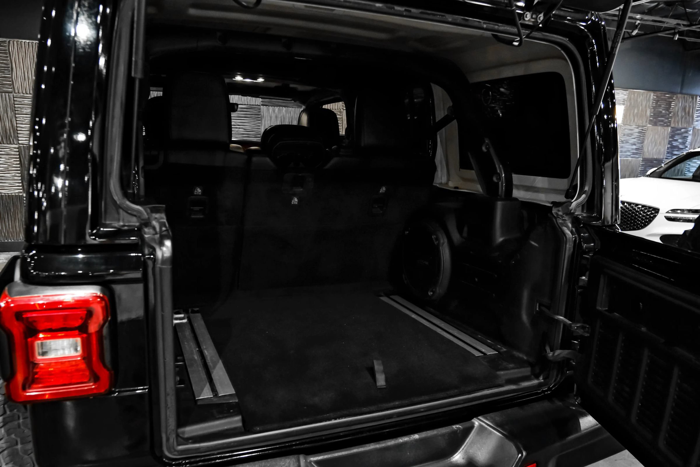 Used 2019 Jeep Wrangler Unlimited Rubicon AWD/4WD image 61