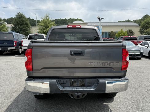 Used 2016 Toyota Tundra SR5 w/ SR5 Upgrade Package image 7