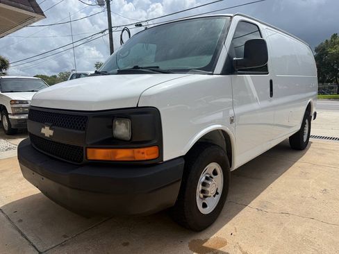 Used 2014 Chevrolet Express 2500 RWD image 1