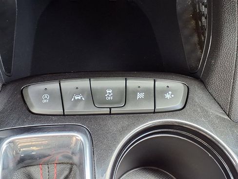 Used 2022 Chevrolet TrailBlazer RS FWD image 22