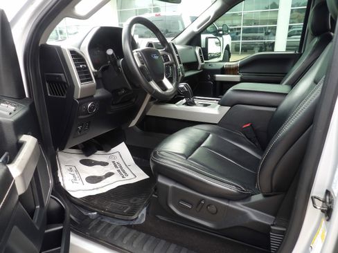Used 2019 Ford F150 Lariat AWD/4WD image 13