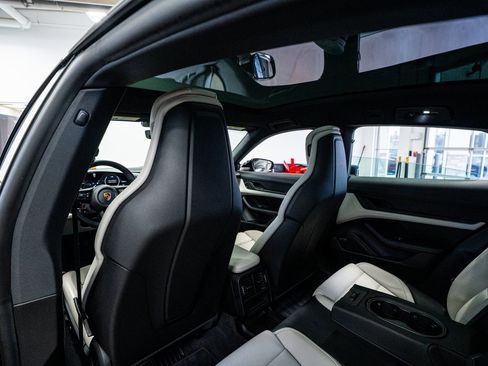 Used 2024 Porsche Taycan 4S w/ Premium Package image 47