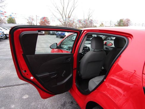 Used 2020 Chevrolet Sonic LT FWD image 16