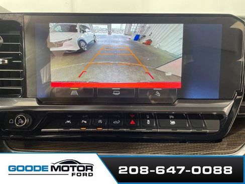Used 2023 Chevrolet Silverado 1500 LT w/ Convenience Package II AWD/4WD image 17