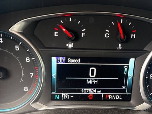 Used 2018 Chevrolet Traverse Premier w/ Driver Confidence II Package FWD image 9