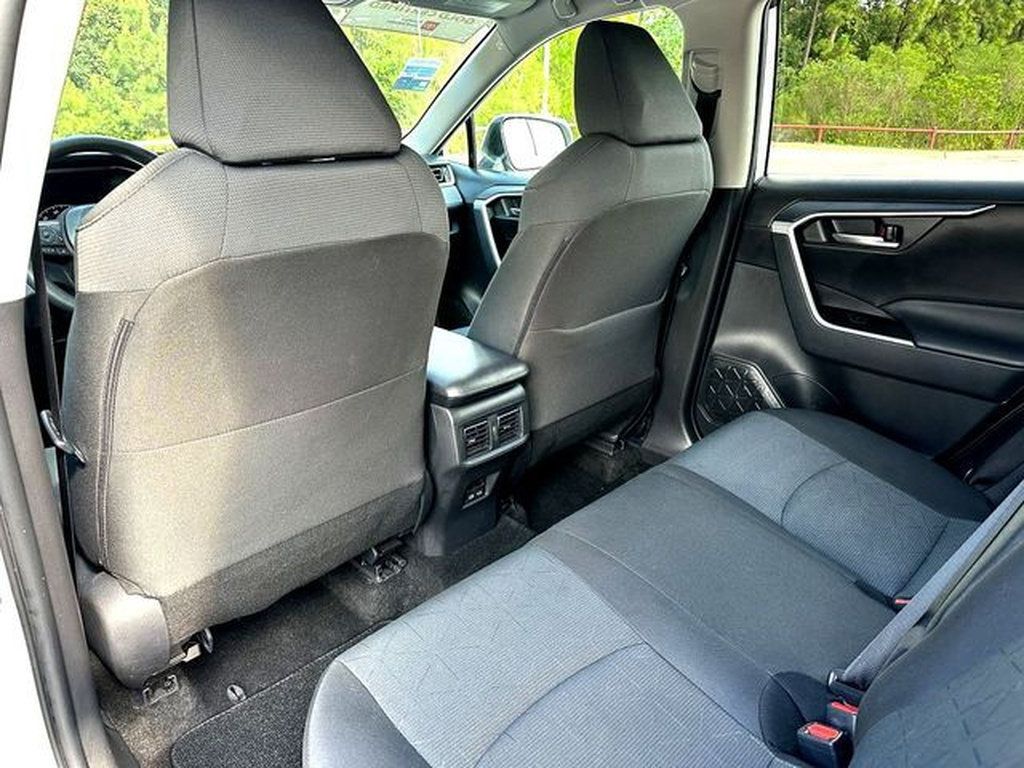 Certified 2025 Toyota RAV4 XLE AWD/4WD image 19