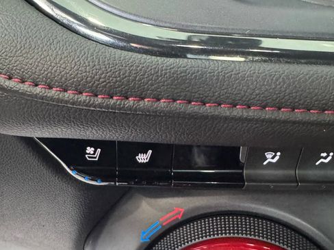 Used 2020 Chevrolet Blazer RS image 10