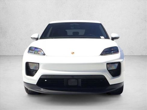 Used 2025 Porsche Macan Electric RWD image 6