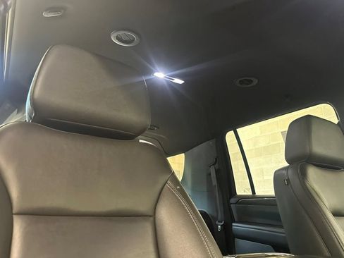 Used 2024 Chevrolet Suburban LT AWD/4WD image 18